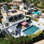 Casa Talay 4 Bedroom Pool Villa - Meia Praia Beach, Lagos